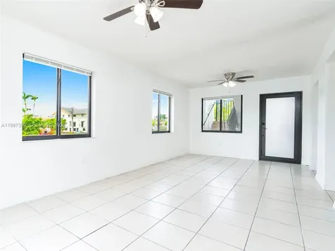 1490 W 42nd Place Hialeah FL 33012