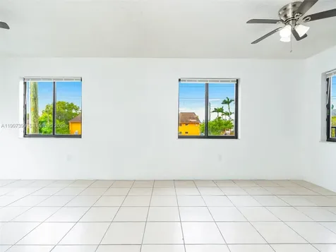 1490 W 42nd Place Hialeah FL 33012