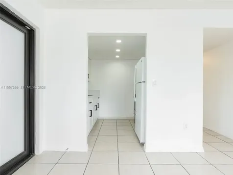 1490 W 42nd Place Hialeah FL 33012