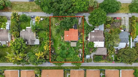 1601 N 16th Court Hollywood FL 33020