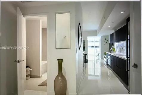 851 NE 1st Avenue Miami FL 33132