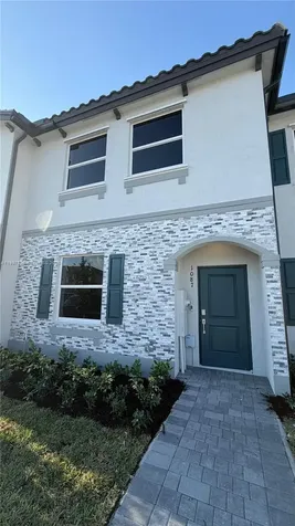 1087 SE 2nd Terrace Florida City FL 33034
