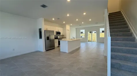 1087 SE 2nd Terrace Florida City FL 33034