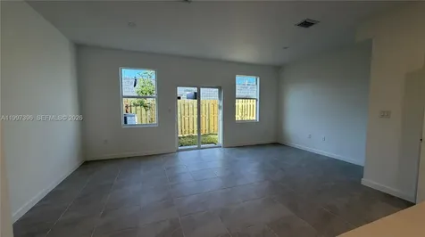 1087 SE 2nd Terrace Florida City FL 33034