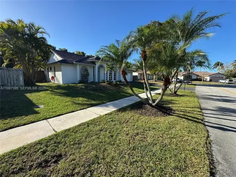 427 SW 169th Terrace Weston FL 33326