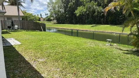 427 SW 169th Terrace Weston FL 33326