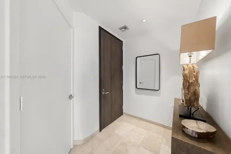 88 SW 7th Street Miami FL 33130