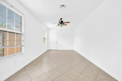 1148 SW 147th Avenue Pembroke Pines FL 33027
