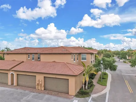 1148 SW 147th Avenue Pembroke Pines FL 33027