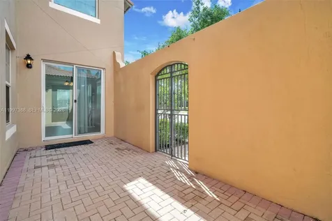 1148 SW 147th Avenue Pembroke Pines FL 33027