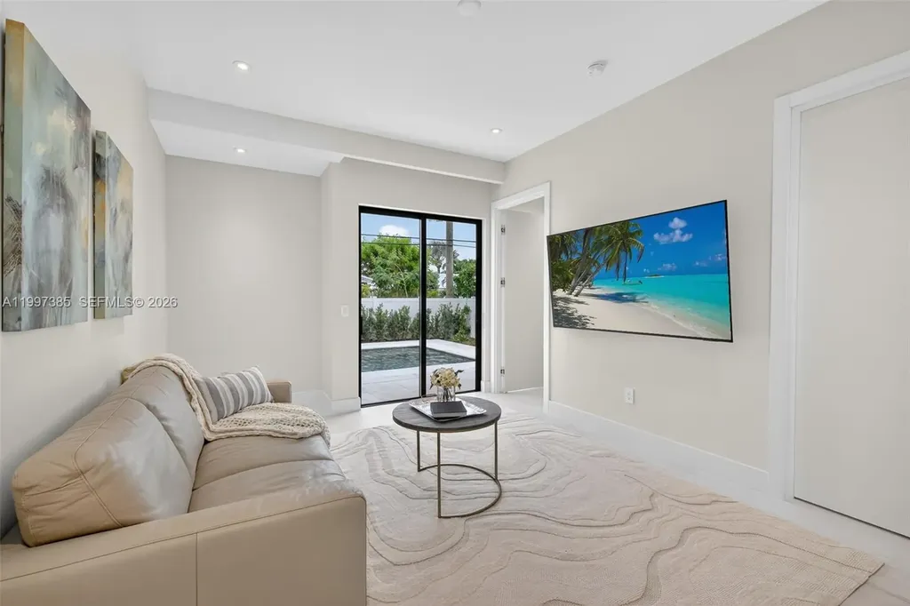 2757 NE 34 Street Fort Lauderdale FL 33306