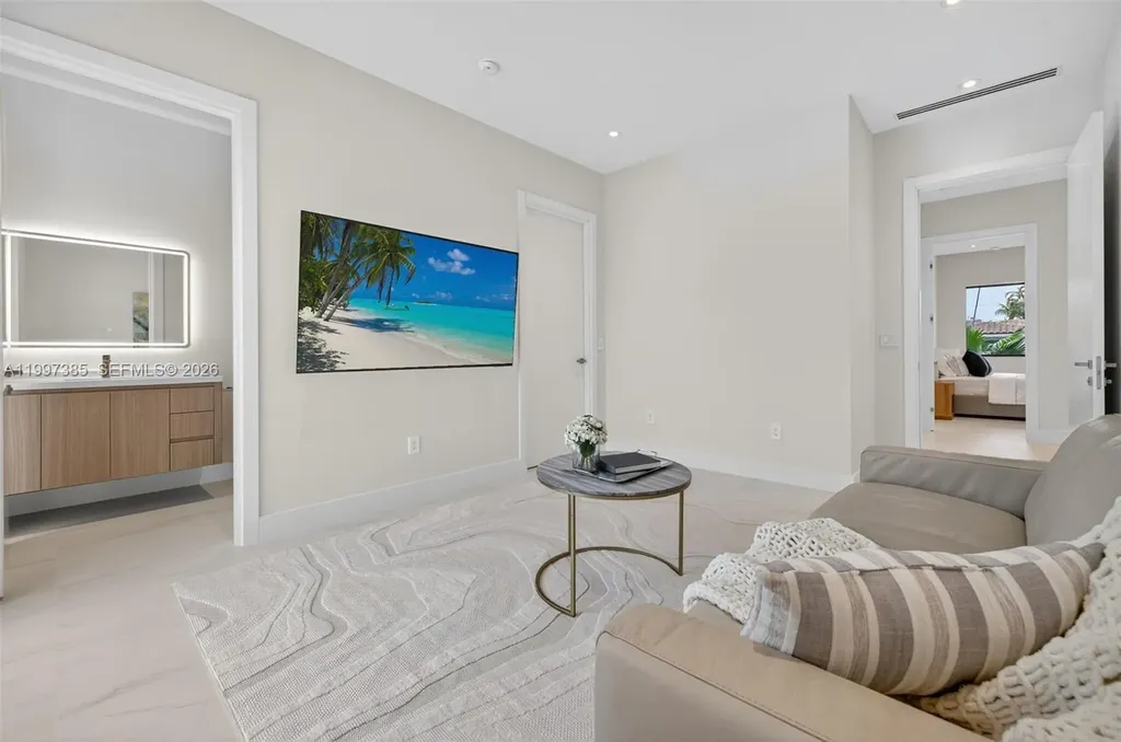 2757 NE 34 Street Fort Lauderdale FL 33306