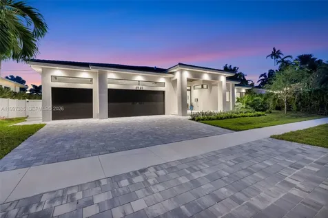 2757 NE 34 Street Fort Lauderdale FL 33306