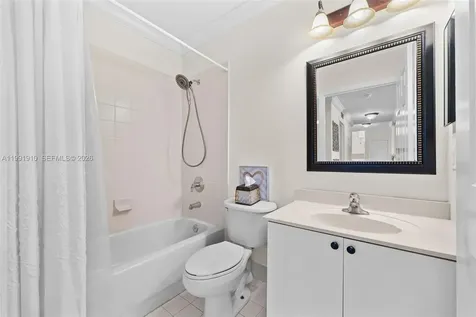 9128 SW 211th Lane Cutler Bay FL 33189