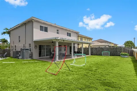9128 SW 211th Lane Cutler Bay FL 33189