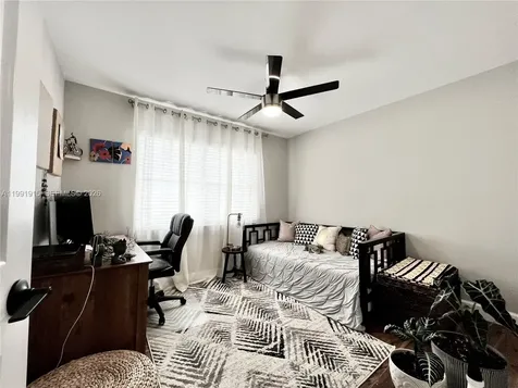 10019 Winding Lake Road Sunrise FL 33351