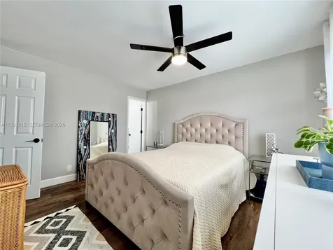 10019 Winding Lake Road Sunrise FL 33351