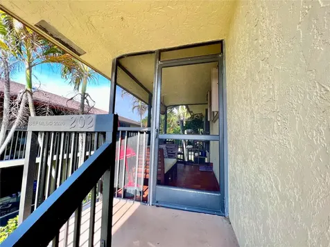 10019 Winding Lake Road Sunrise FL 33351