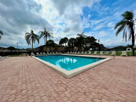 10019 Winding Lake Road Sunrise FL 33351
