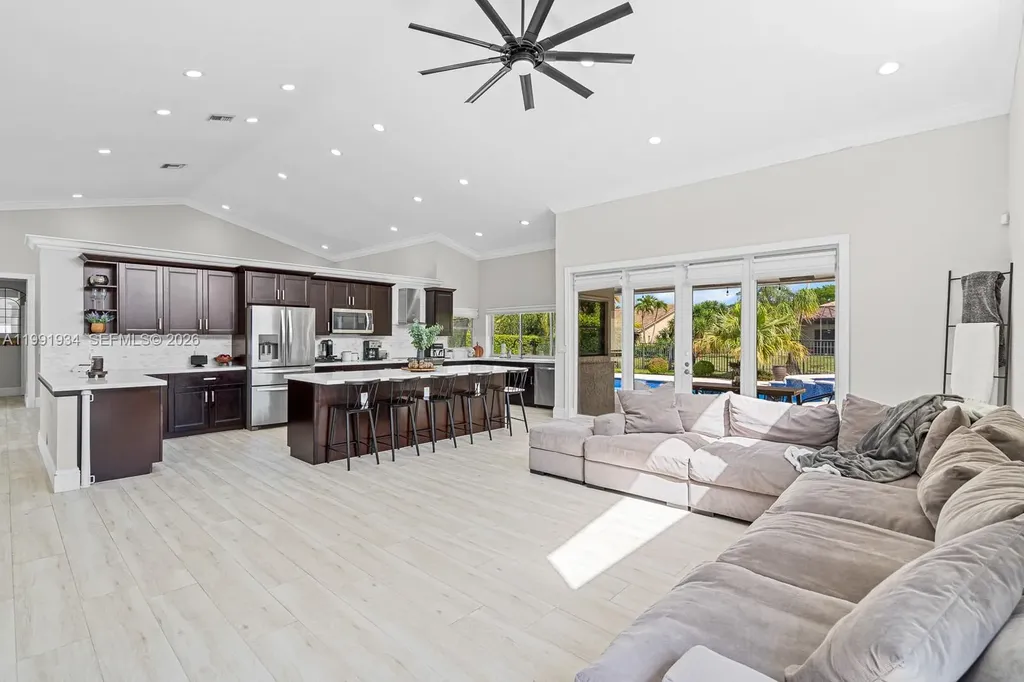 8412 NW 52nd Place Coral Springs FL 33067