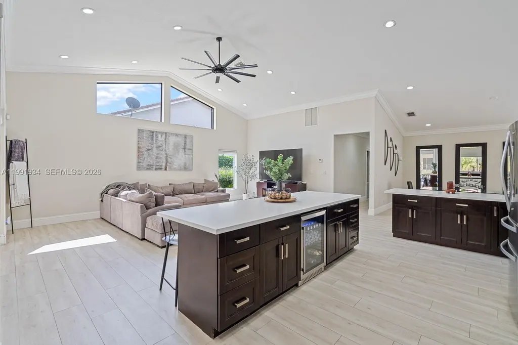 8412 NW 52nd Place Coral Springs FL 33067