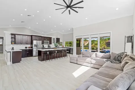 8412 NW 52nd Place Coral Springs FL 33067