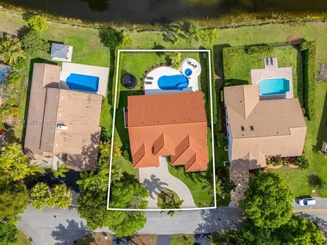 8412 NW 52nd Place Coral Springs FL 33067