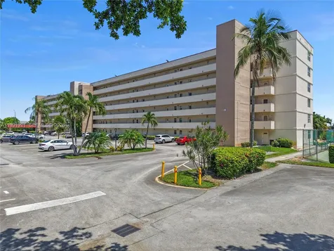 8900 Washington Boulevard Pembroke Pines FL 33025
