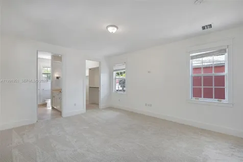 550 Loretto Avenue Coral Gables FL 33146