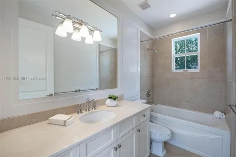 550 Loretto Avenue Coral Gables FL 33146