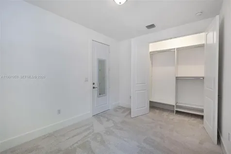 550 Loretto Avenue Coral Gables FL 33146