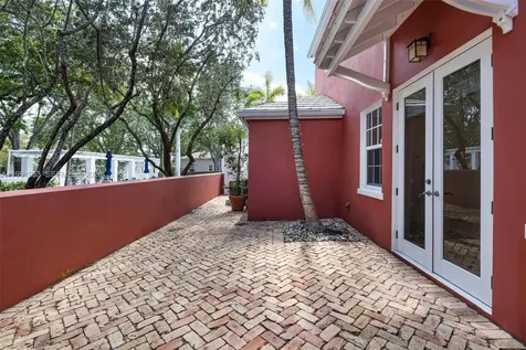 550 Loretto Avenue Coral Gables FL 33146