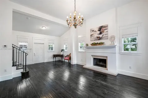 550 Loretto Avenue Coral Gables FL 33146