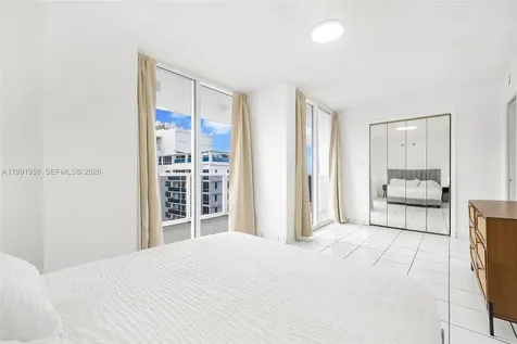 2401 Collins Avenue Miami Beach FL 33140