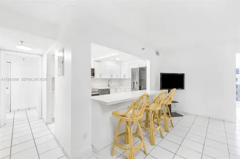 2401 Collins Avenue Miami Beach FL 33140