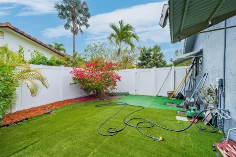 7211 NW 76th Street Tamarac FL 33321