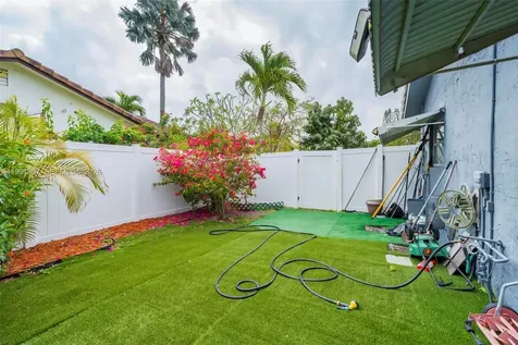 7211 NW 76th Street Tamarac FL 33321