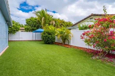 7211 NW 76th Street Tamarac FL 33321