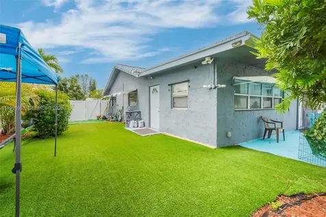 7211 NW 76th Street Tamarac FL 33321