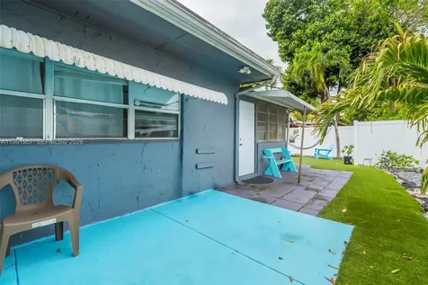 7211 NW 76th Street Tamarac FL 33321