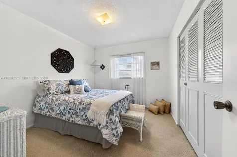 7241 NW 10th Place Plantation FL 33313