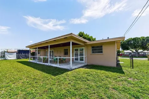 7241 NW 10th Place Plantation FL 33313