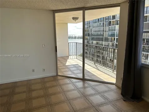 1915 Brickell Avenue Miami FL 33129