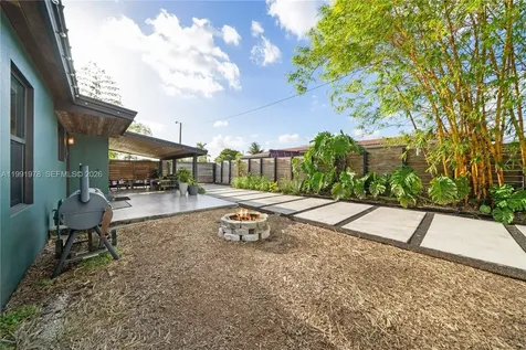 4315 SW 97th Court Miami FL 33165