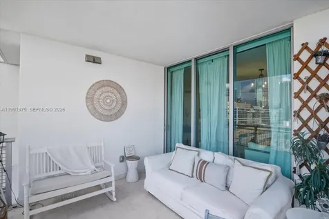 350 S Miami Avenue Miami FL 33130