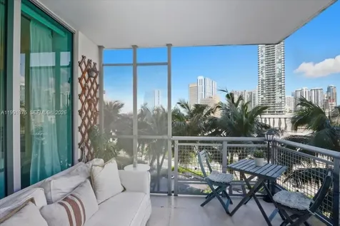 350 S Miami Avenue Miami FL 33130
