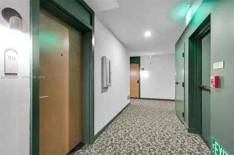 11 NE 6 Th Miami FL 33132