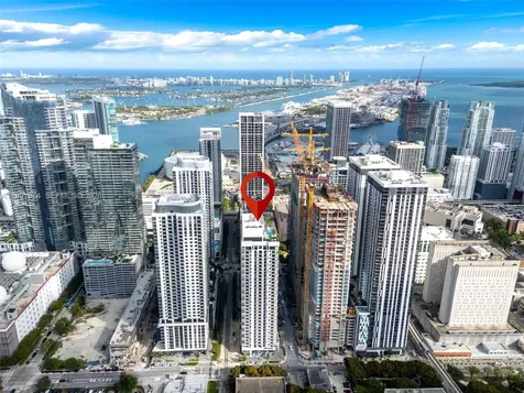 11 NE 6 Th Miami FL 33132