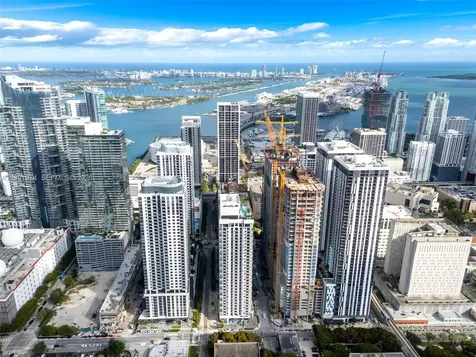 11 NE 6 Th Miami FL 33132