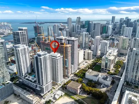 11 NE 6 Th Miami FL 33132